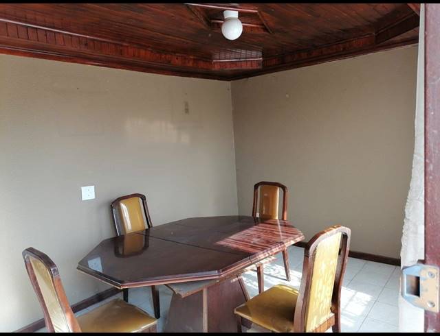 2 BEDROOM HOUSE FOR SALE IN TSAKANE EXT 11